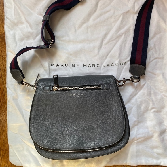 MARC JACOBS 'GOTHAM' LEATHER SADDLE BAG - Picture 4 of 12